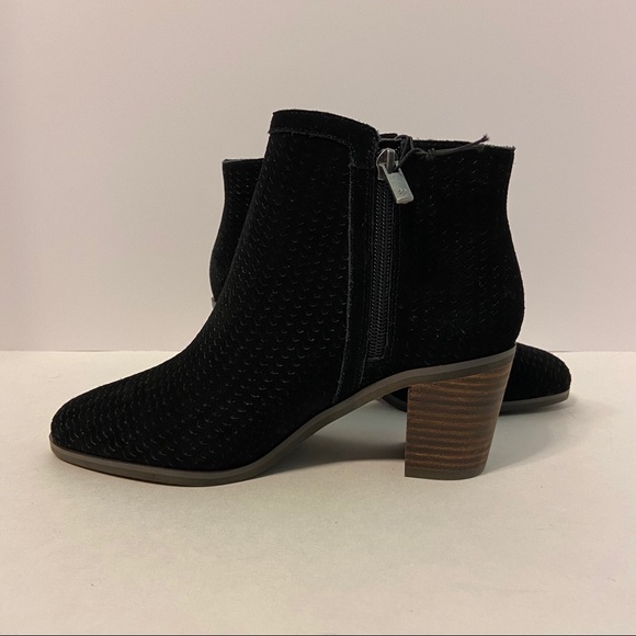 NWOT Lucky Brand Petre Perforated Suede Bootie - Picture 4 of 15